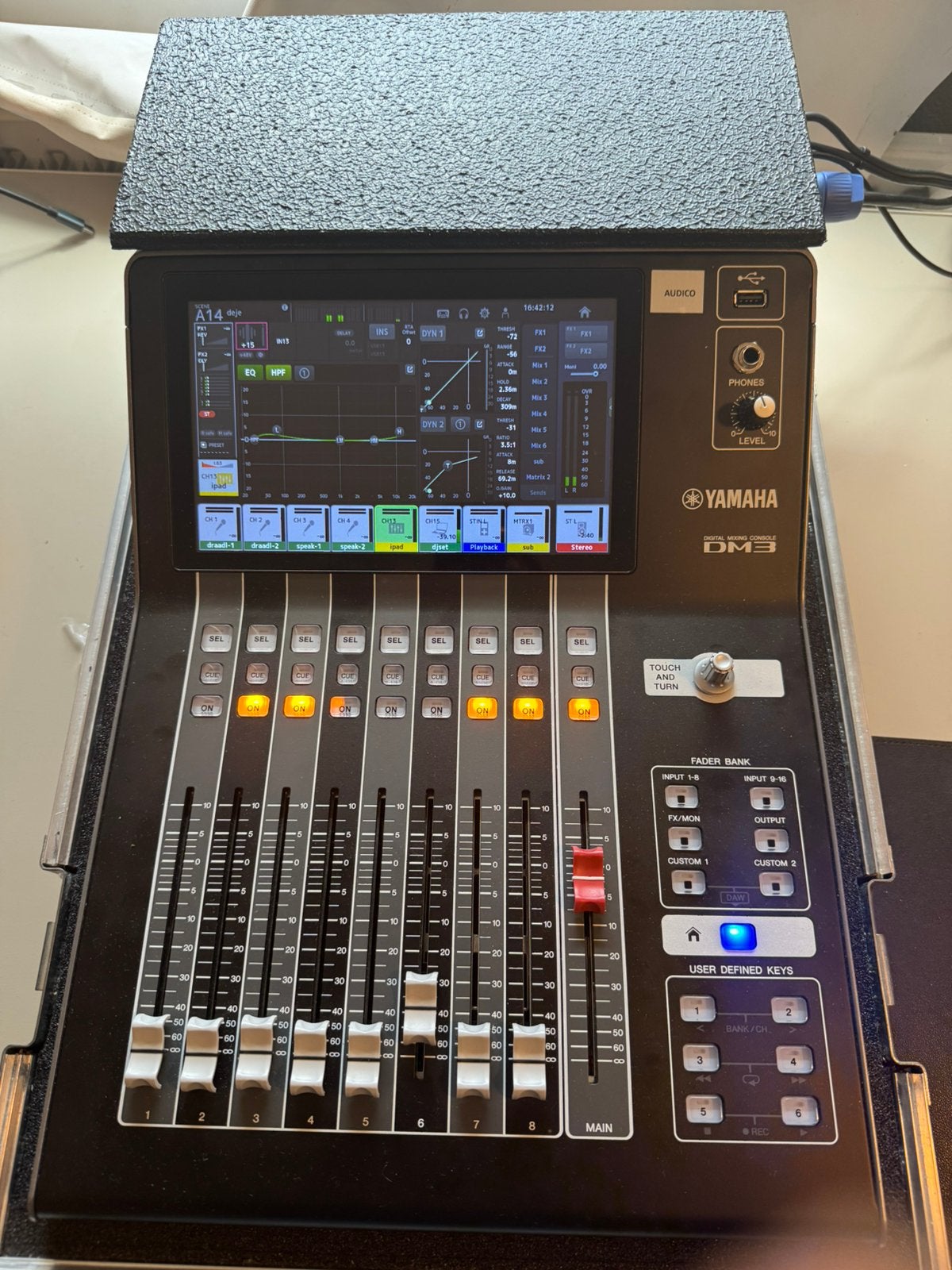 Yamaha DM3s in flightcase, Muziek en Instrumenten, Mengpanelen, Ophalen, Zo goed als nieuw, 10 tot 20 kanalen, Microfooningang