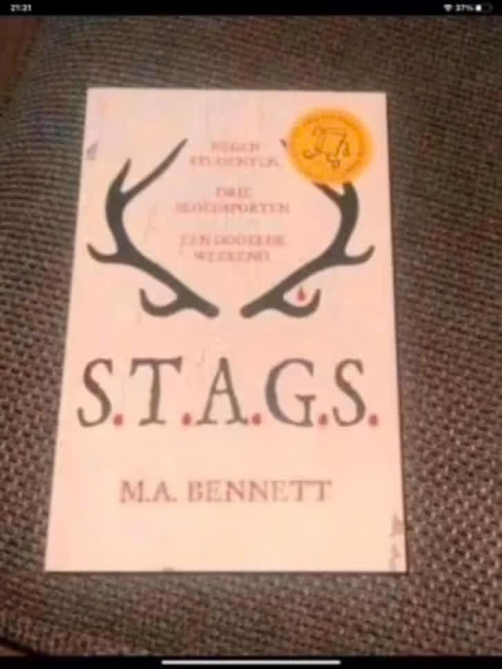 M. A. Bennett - S.T.A.G.S, Verzenden