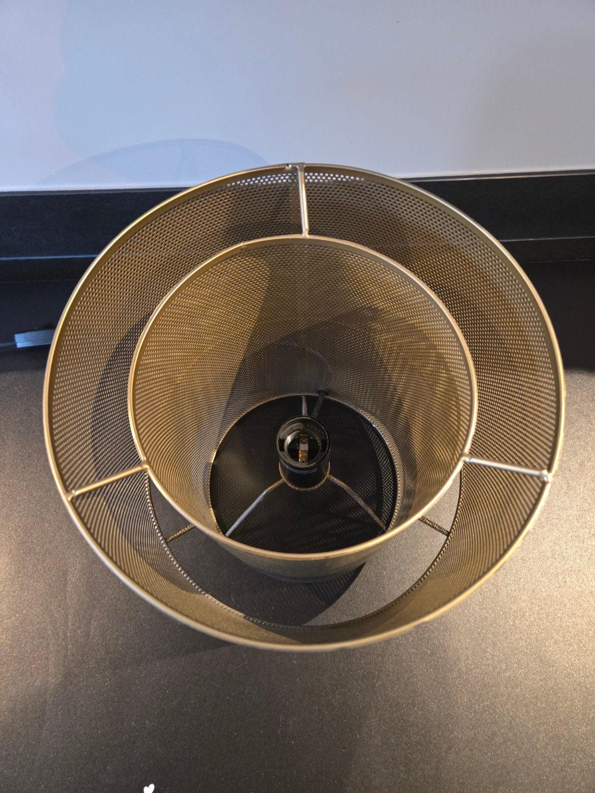 Gouden  metalen tafellamp, Tafellamp, Rond, Zo goed als nieuw, Goud