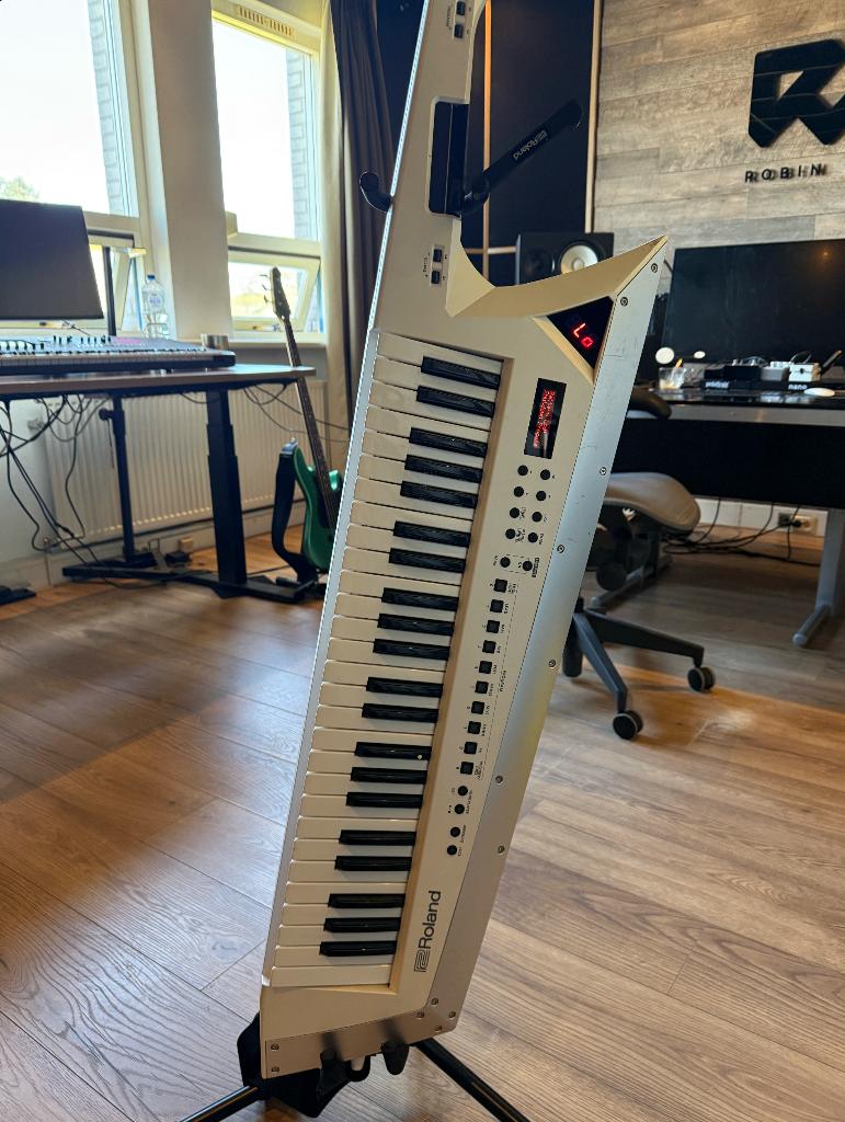 Roland AX Synth Keytar (incl. originele tas en standaard), Muziek en Instrumenten, Synthesizers, Gebruikt, 49 toetsen, Roland