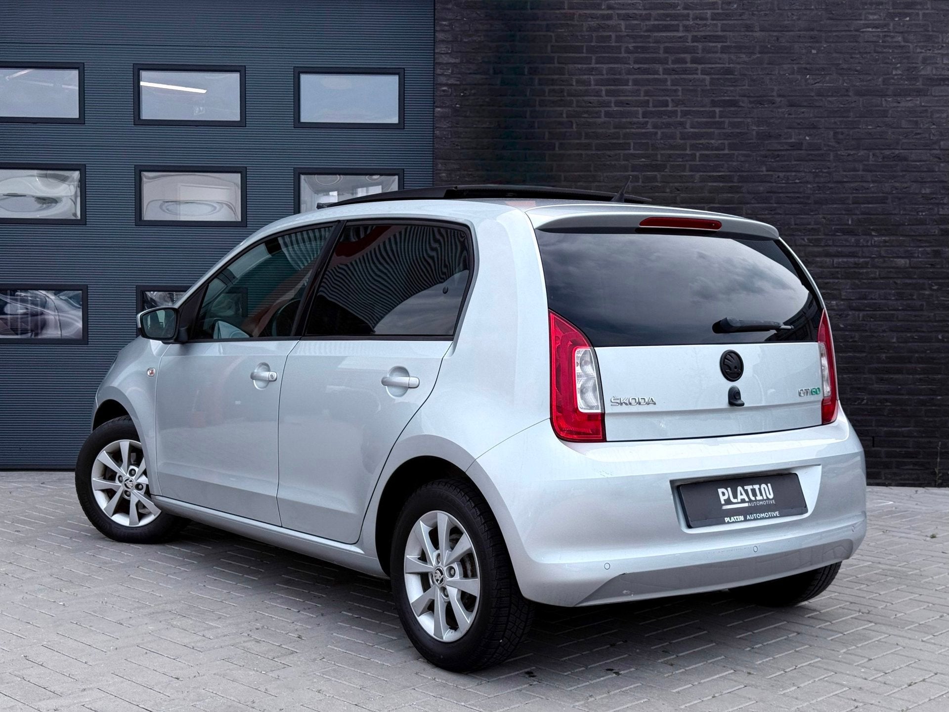 Skoda Citigo 1.0 Greentech Elegance |Pano|Cruise|PDC|BT, Auto's, Voorwielaandrijving, Euro 5, Stof, Gebruikt