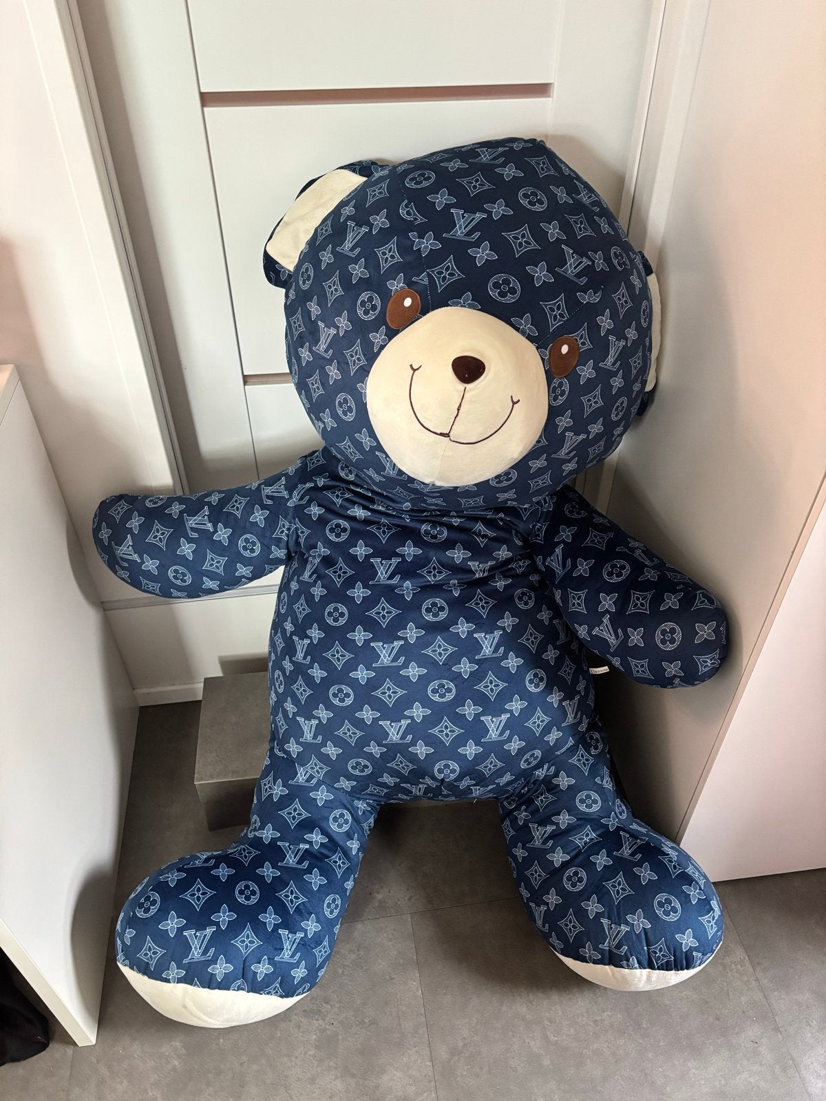 Mega Louis Vuitton Beer - Exclusieve Knuffel, Ophalen of Verzenden, Zo goed als nieuw, Stoffen beer, Overige merken