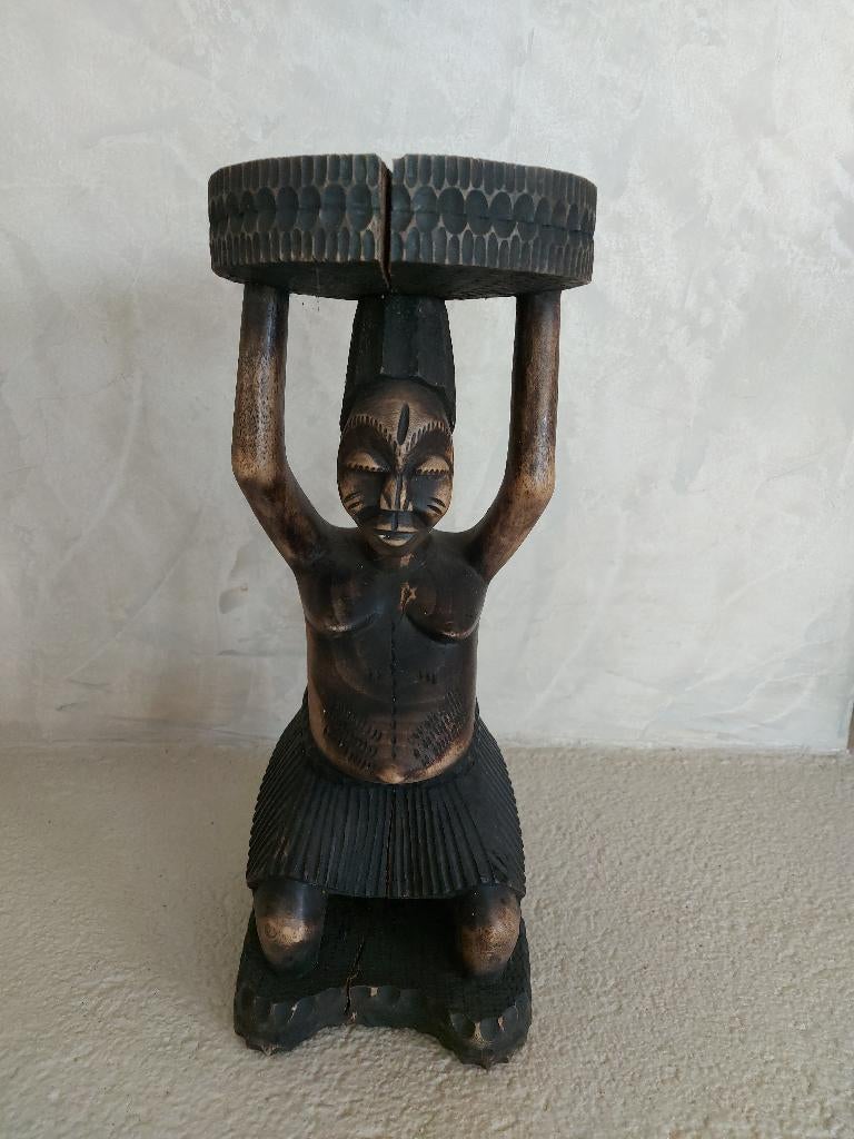 beeld Congo Mangbetu stijl, zittende vrouw, Verzenden
