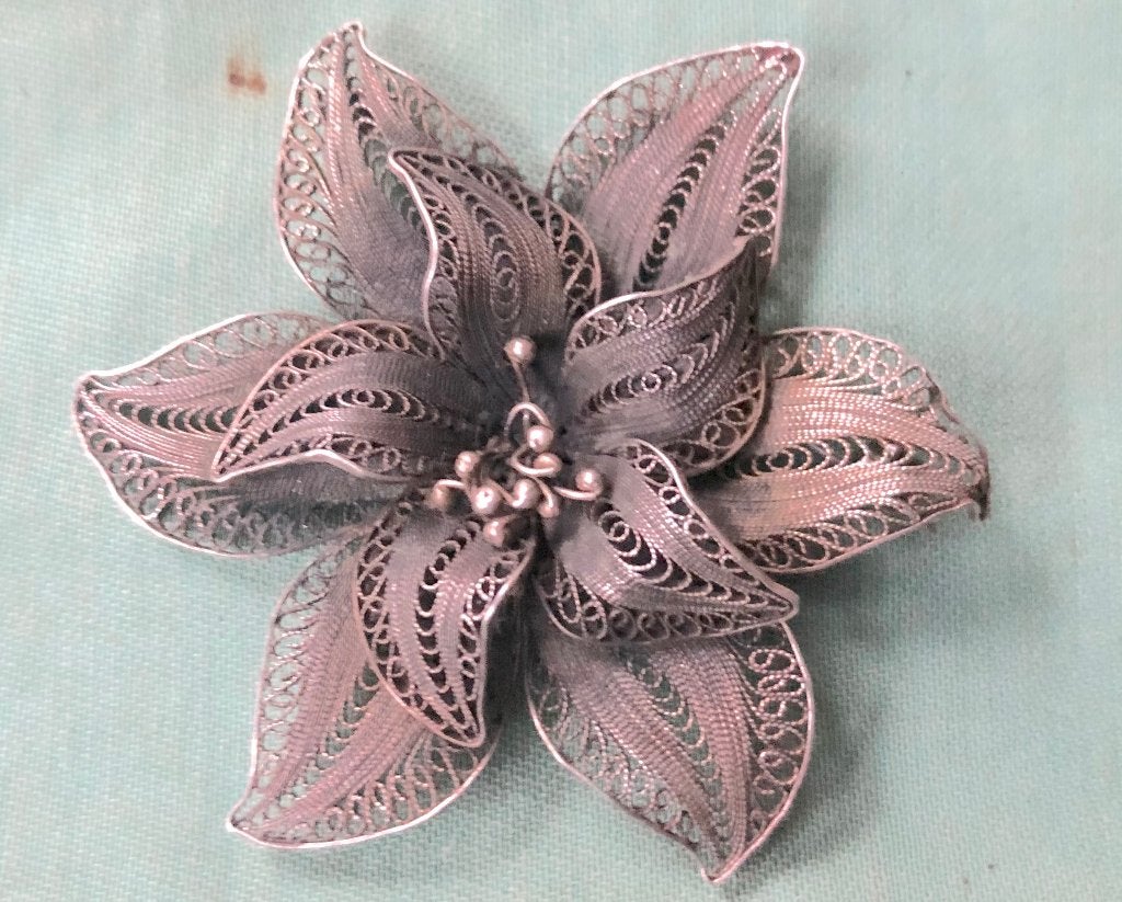 Zilveren filigrain broche uit Indonesië., Ophalen of Verzenden, Zilver, Broche