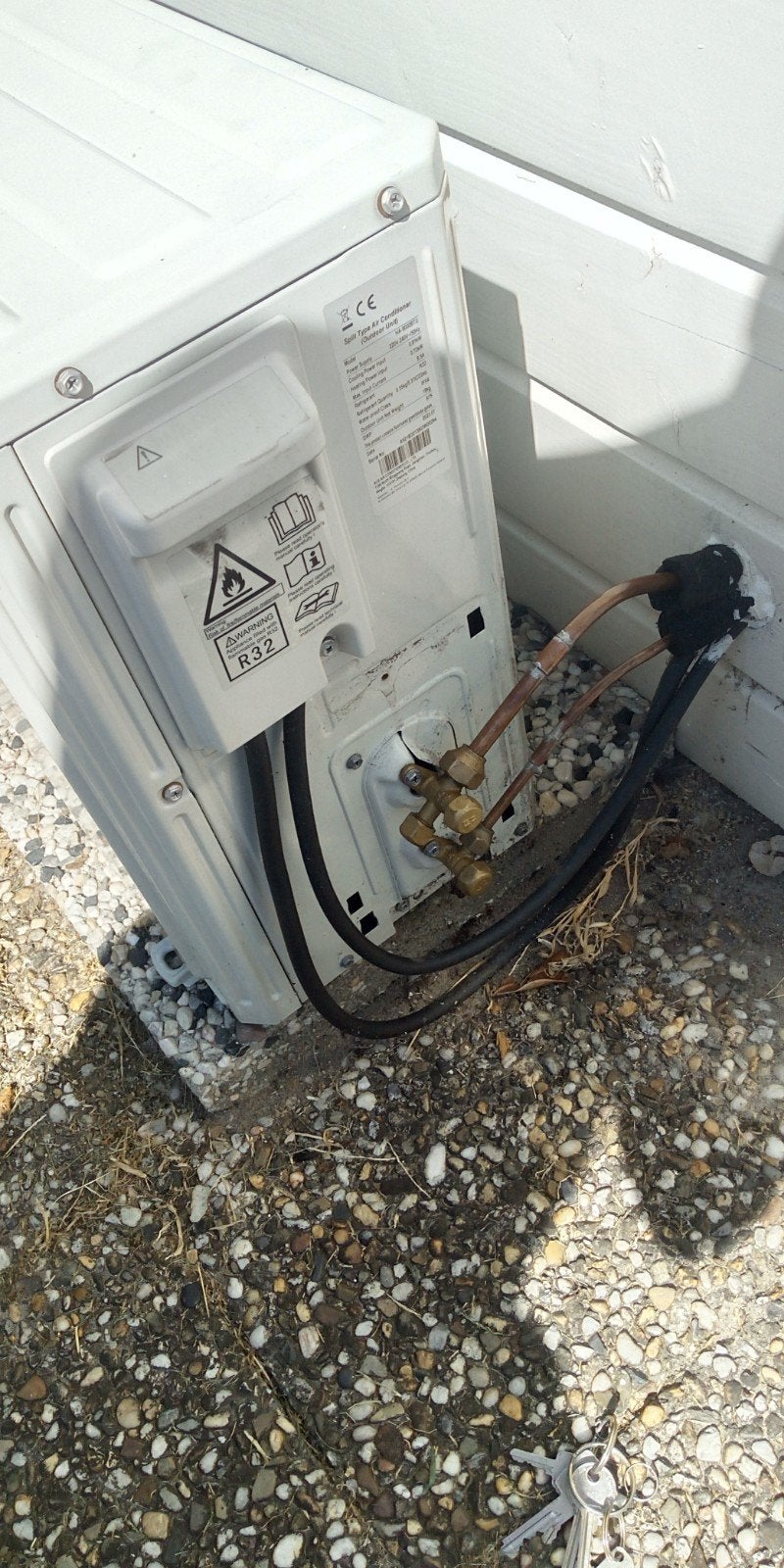 gezocht, iemand die airco kan vullen, Steen of Klei, Zwart, Ophalen of Verzenden, 15 m² of meer