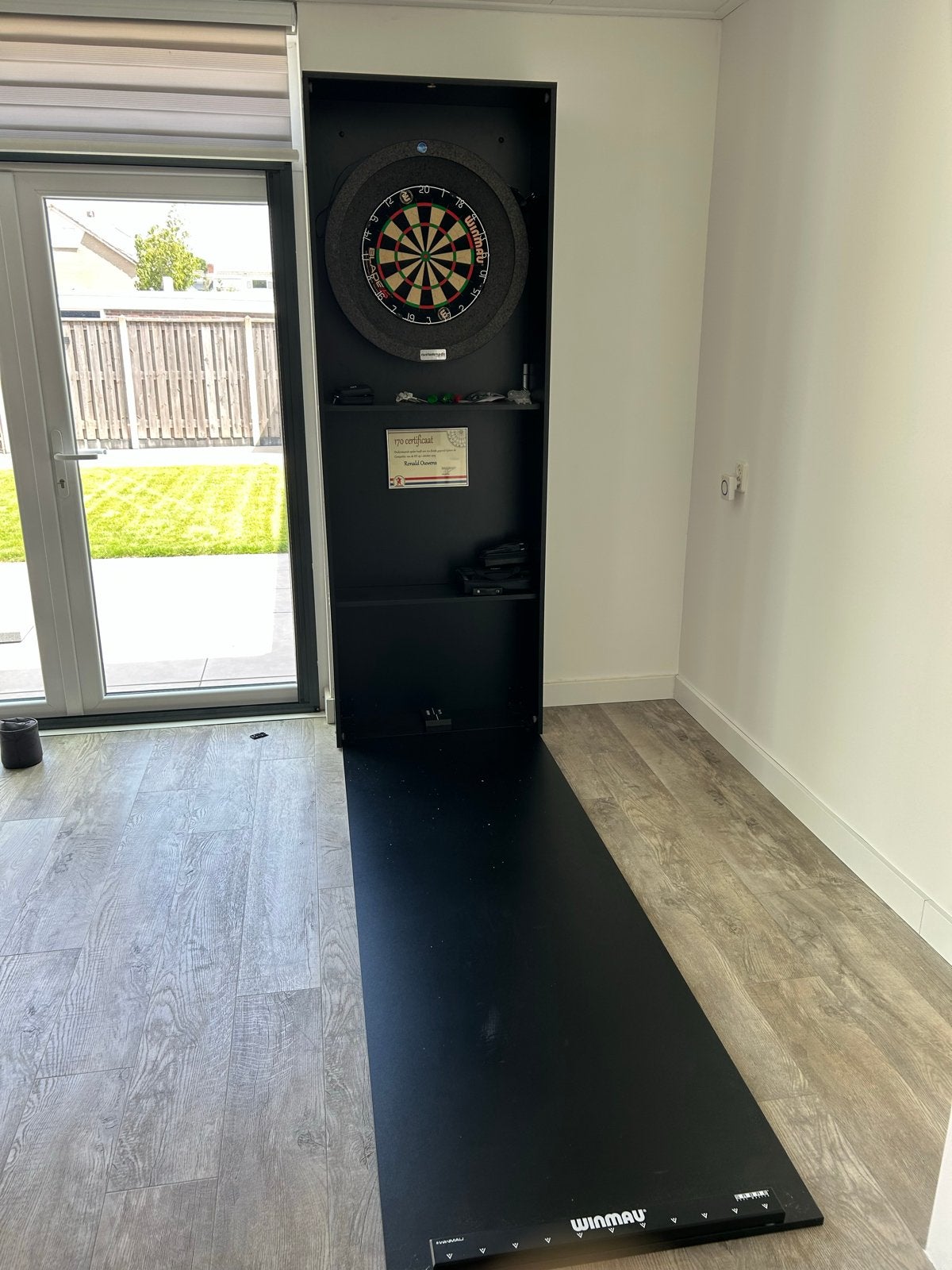 Zwarte dartkast, Sport en Fitness, Darts, Ophalen, Gebruikt, Overige typen
