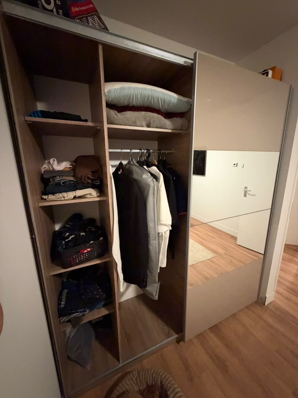 Ruime kast met spiegeldeuren - 250x215x50- Zo goed als nieu, Ophalen, Zo goed als nieuw, Met deur(en), 200 cm of meer