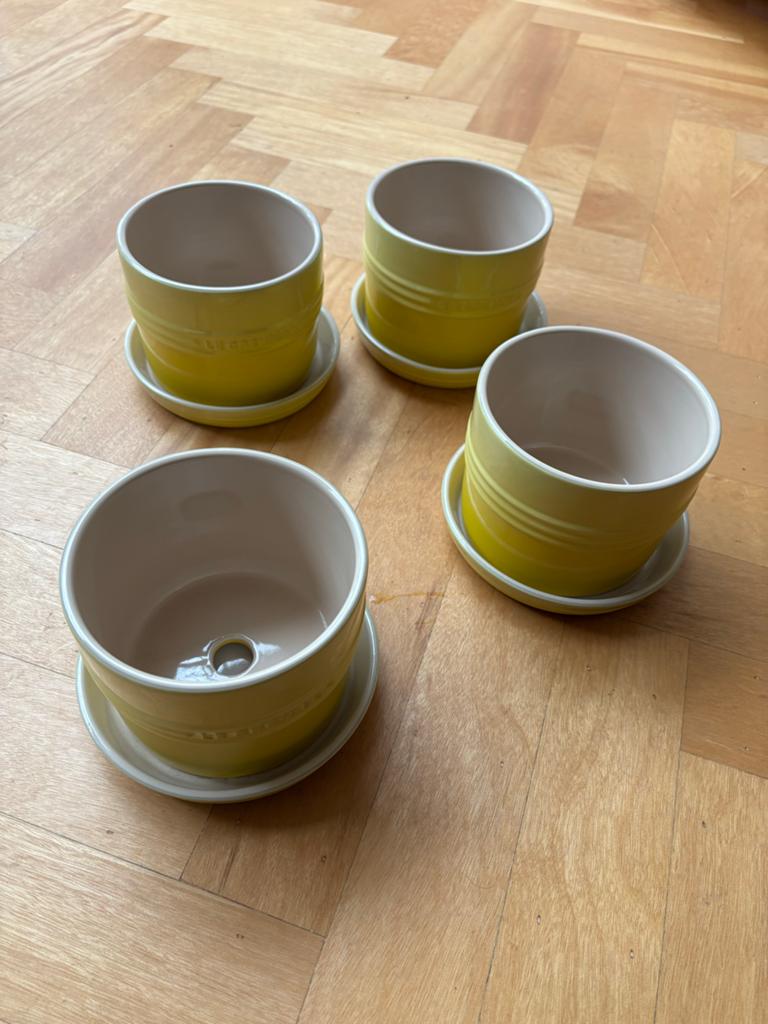 Le Creuset bloempotten met schotel - set van 4, Ophalen, Gebruikt, Rond, Binnen