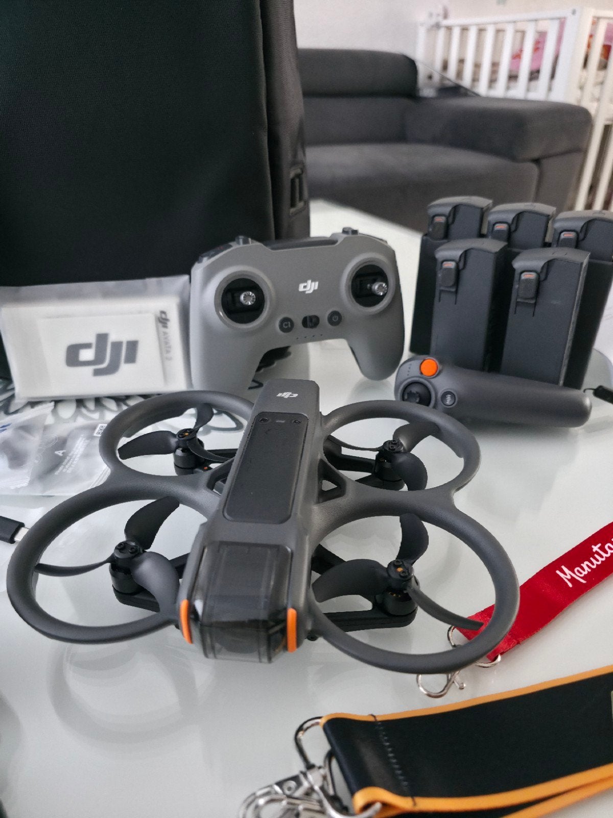 DJI Avata 2 Fly More Combo – Compleet met extra accessoires, 250 tot 900 gram, Extra accu('s), Ophalen of Verzenden, Zo goed als nieuw