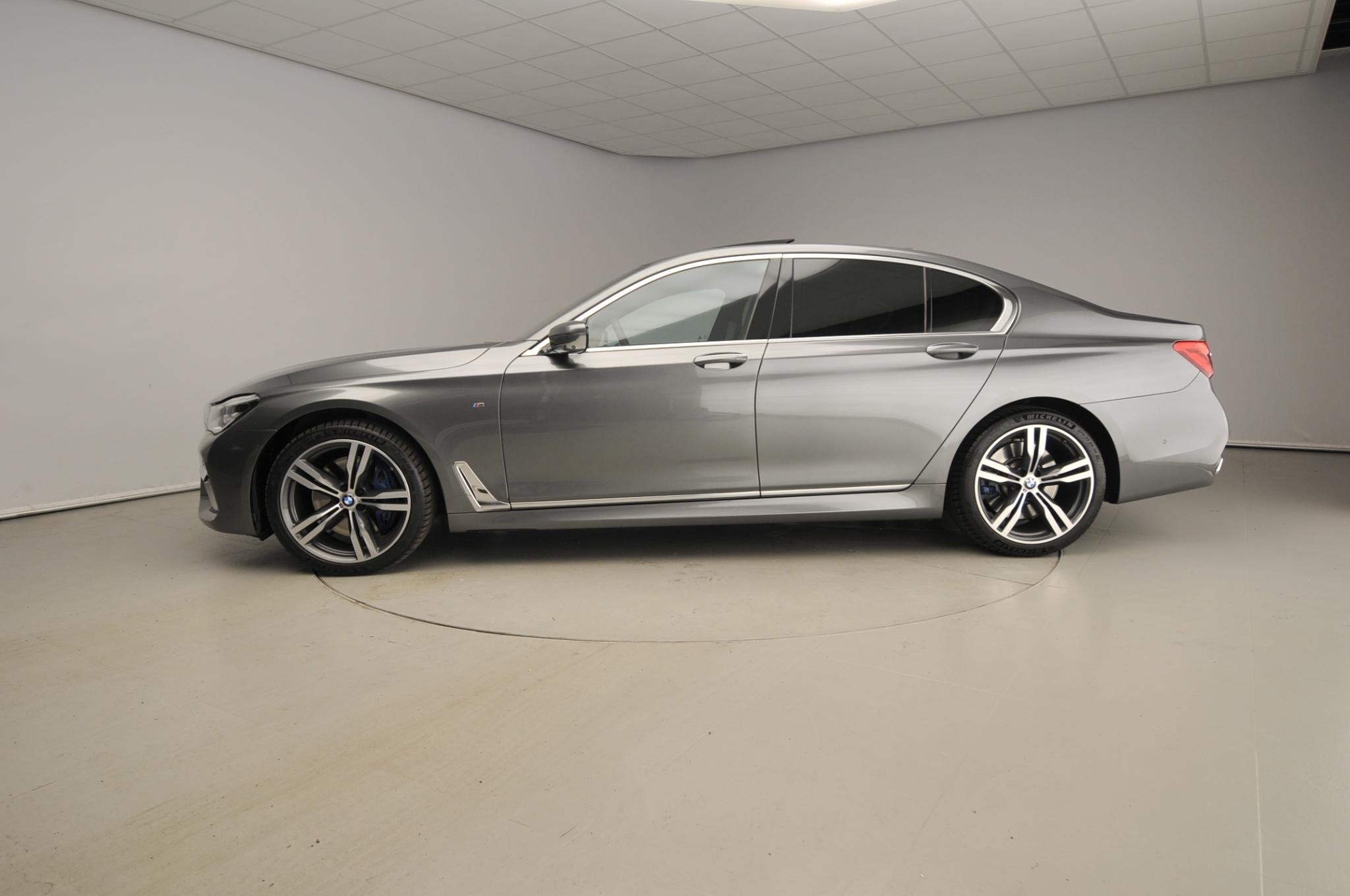 BMW 7 Serie 730d xDrive | M-Sportpakket | Laserlicht | Leder, Automaat, 12 maanden, Gebruikt, Euro 6