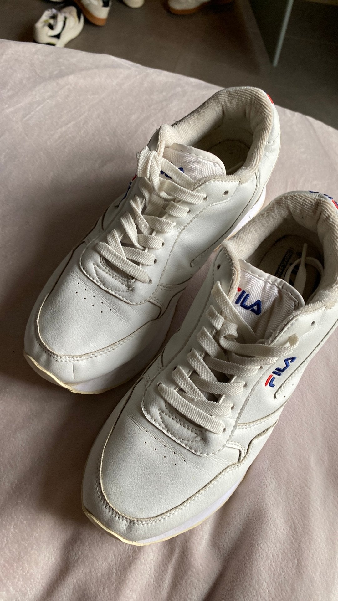 Witte sneakers van Fila maat 40 (39), Ophalen of Verzenden, Zo goed als nieuw, Wit, Sneakers of Gympen