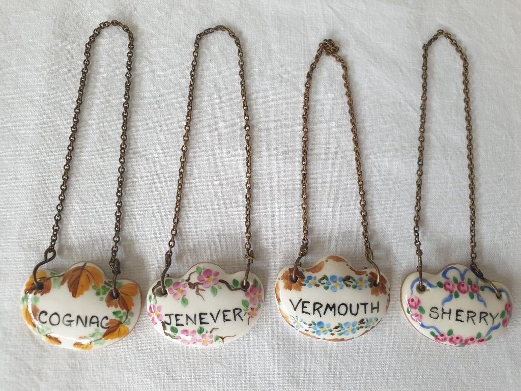 4 bone China porseleinen karaf labels. Artone Engeland, Ophalen of Verzenden, Zo goed als nieuw, Porselein, Overige typen