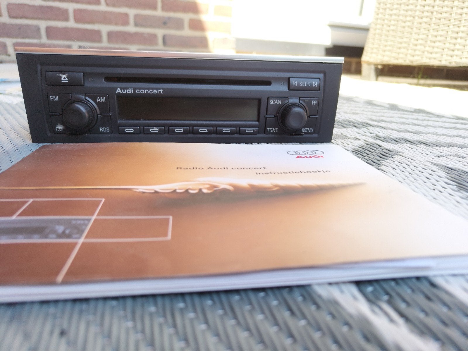 Audi A4 radio concert nette staat met code B6 / B7 / Cabrio, Ophalen of Verzenden, Gebruikt
