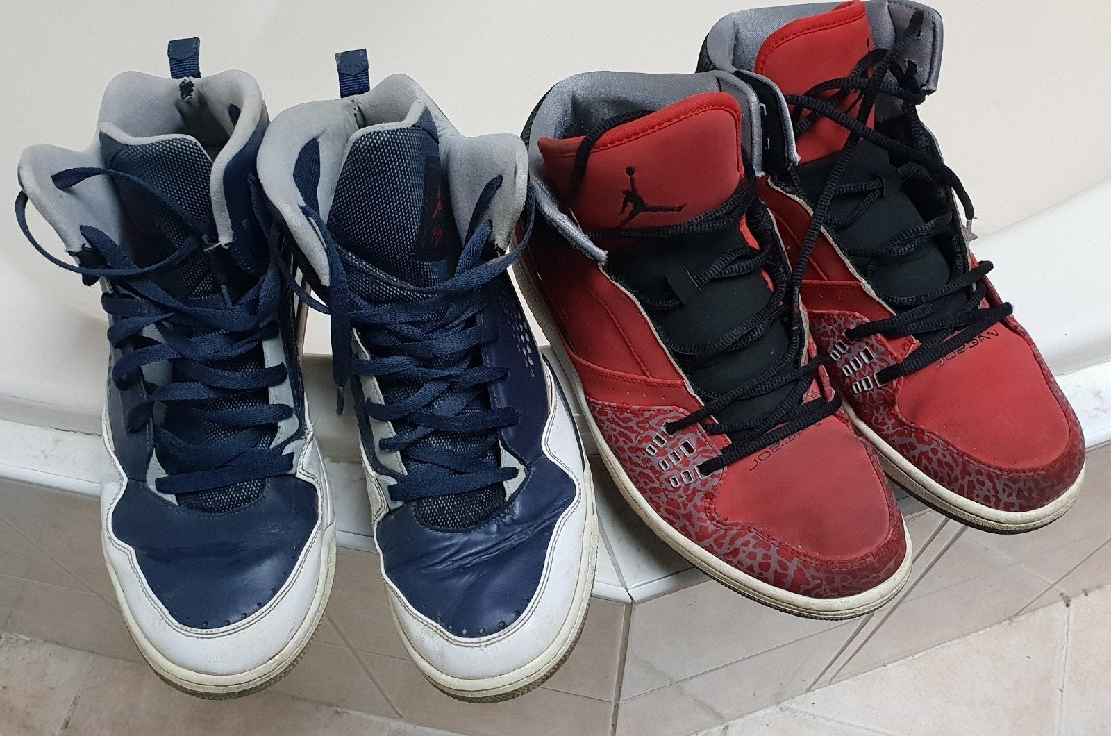 Sportschoenen Nike Adidas nog veel meer gebruikte schoenen, Ophalen