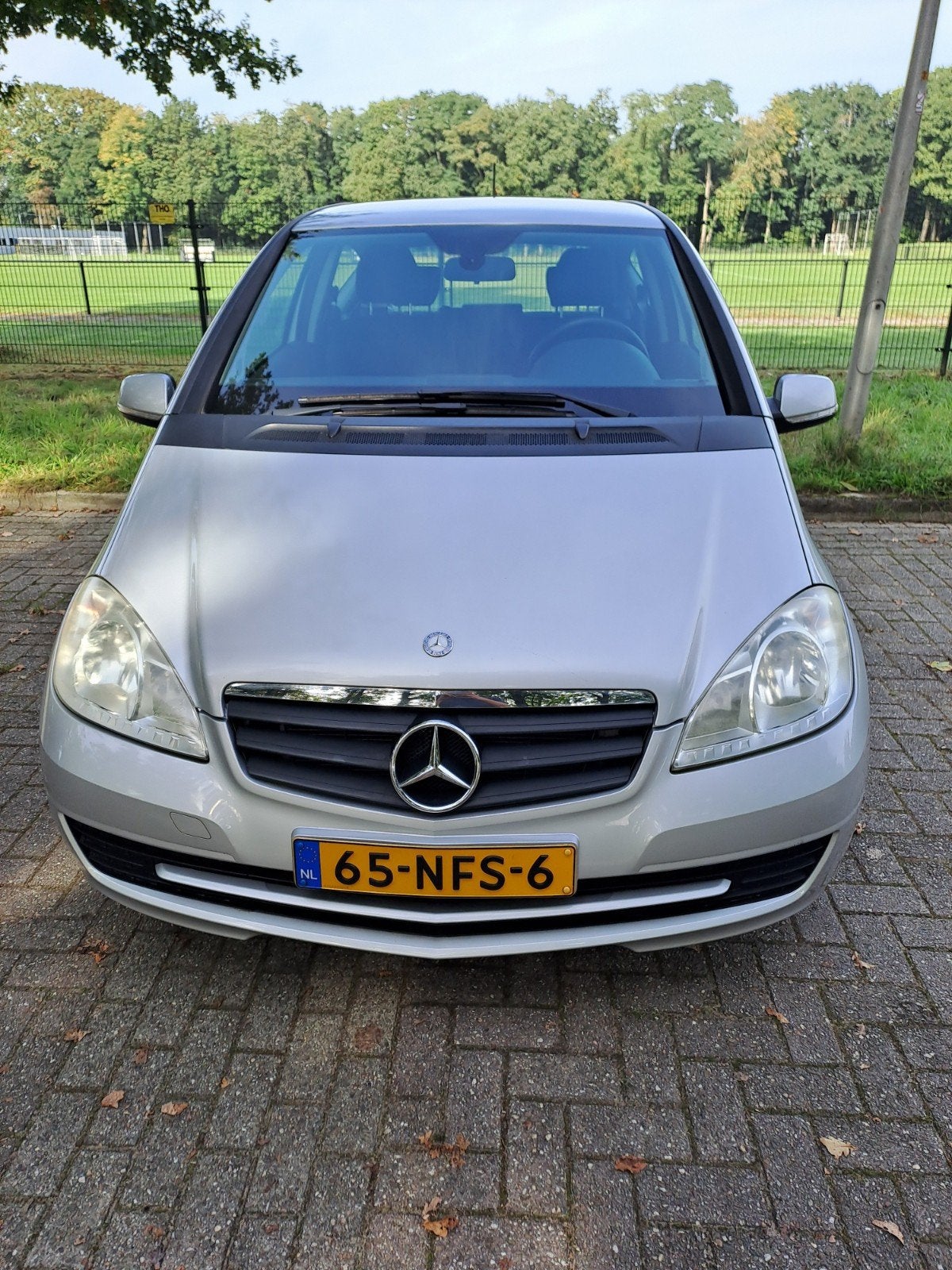 Mercedes-Benz A-Klasse 1.5 A160 3DRS 2010 Grijs, Voorwielaandrijving, 1498 cc, Zwart, Leder en Stof