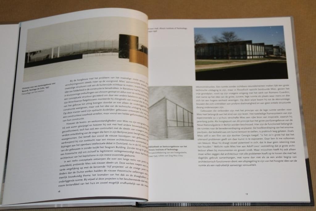 Mies van der Rohe — Moderne Architectuur en Ruimte, Ophalen of Verzenden, Zo goed als nieuw, Architecten