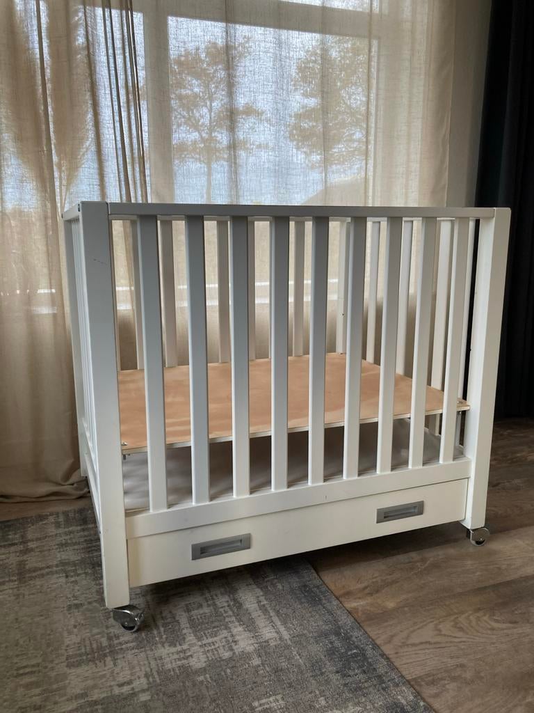Box TWF Wit met Lade en Wieltjes, Kinderen en Baby's, Boxen, Ophalen, Gebruikt, Wieltjes
