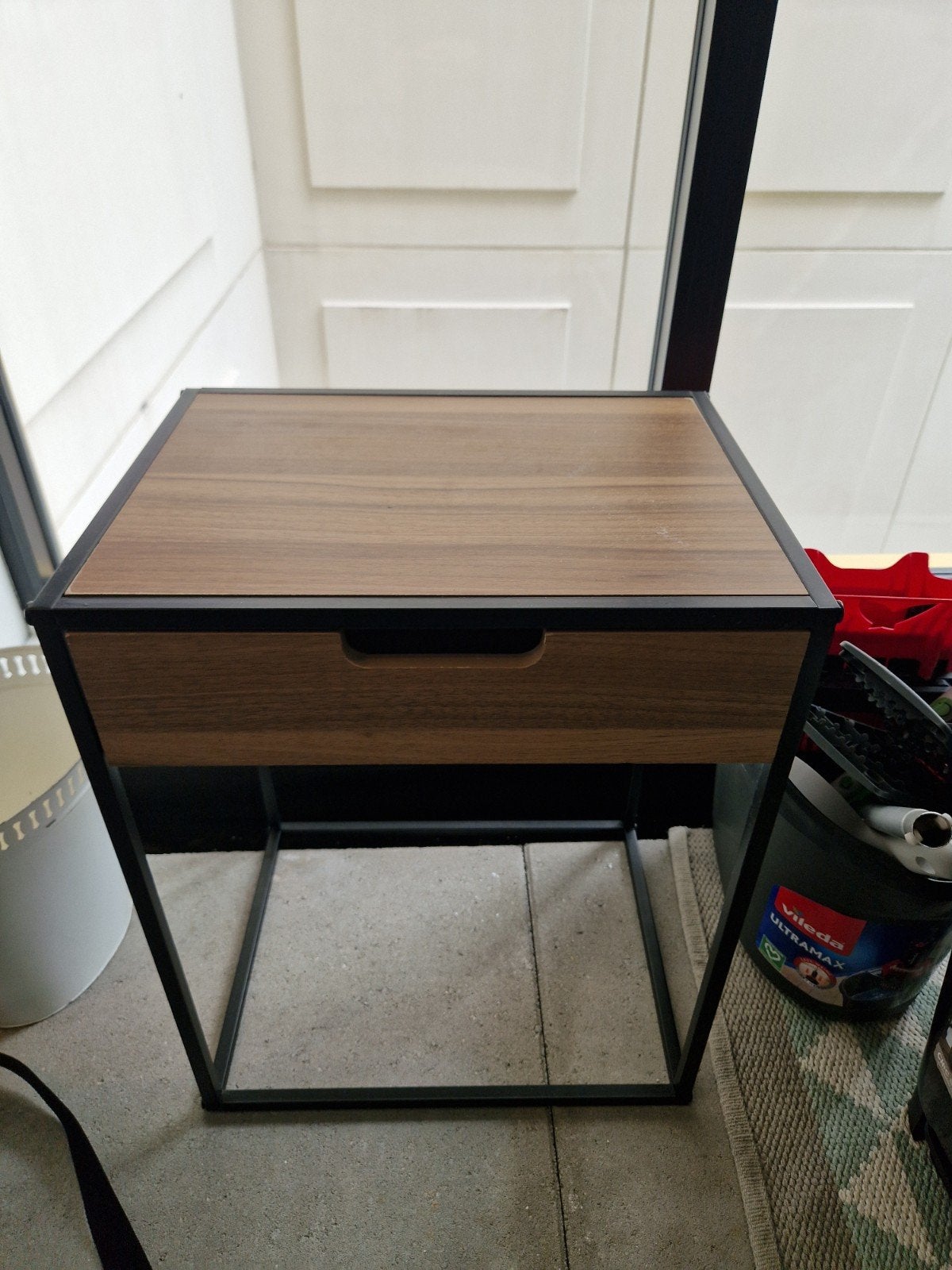 Modern nachtkastje, Huis en Inrichting, Minder dan 55 cm, Gebruikt, Vierkant, Modern industrieel