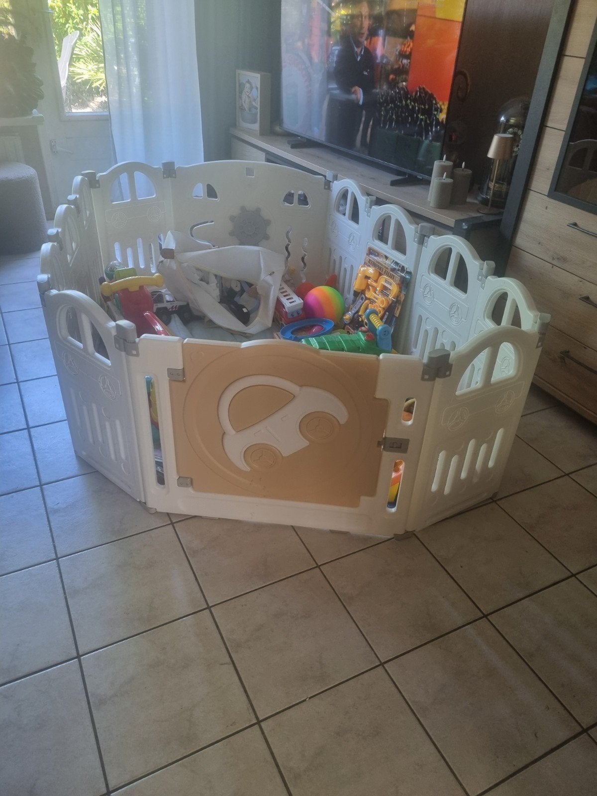 Box met basket en ballen - Zo goed als nieuw, Kinderen en Baby's, Boxen, Ophalen of Verzenden, Zo goed als nieuw