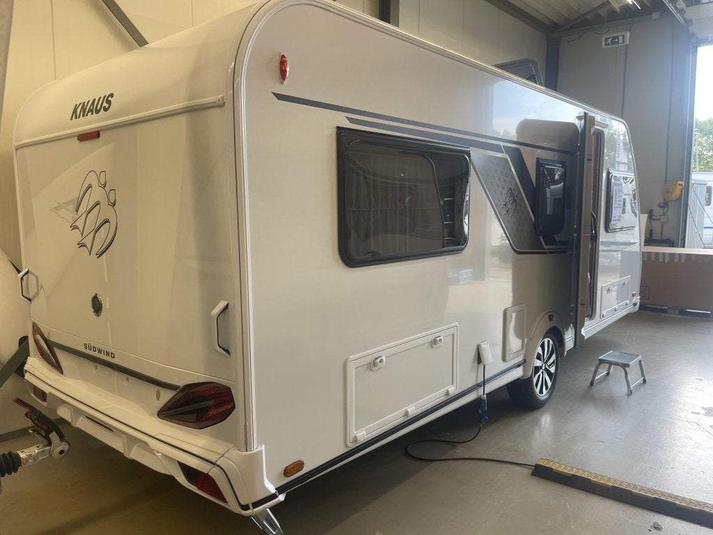 Knaus Sudwind Black Selection 540 UE +vloerverwarming+EcoPor, Rondzit, Tot en met 2, Bedrijf, 6 tot 7 meter