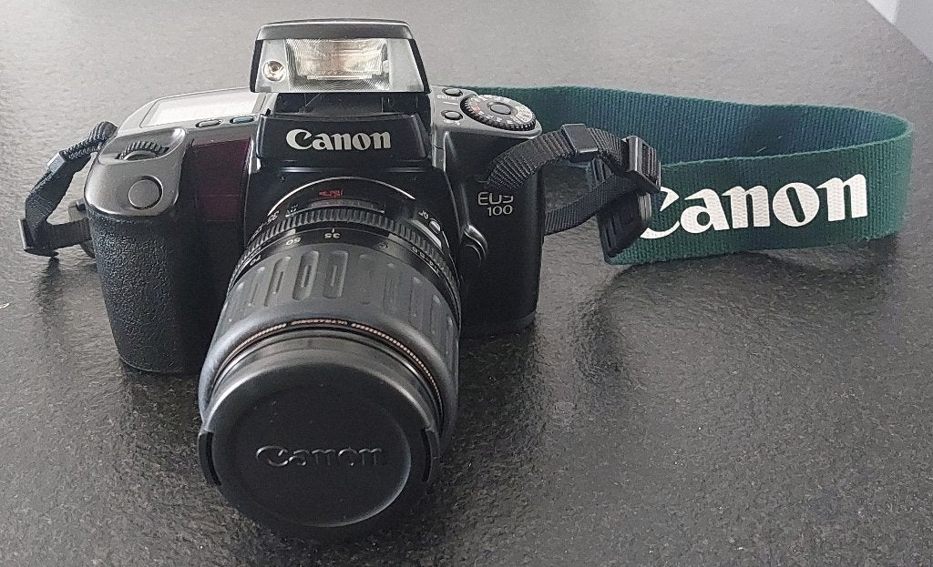 Analoge Camera | Canon EOS 100 (inclusief statief), Ophalen of Verzenden, Gebruikt, Spiegelreflex, Canon