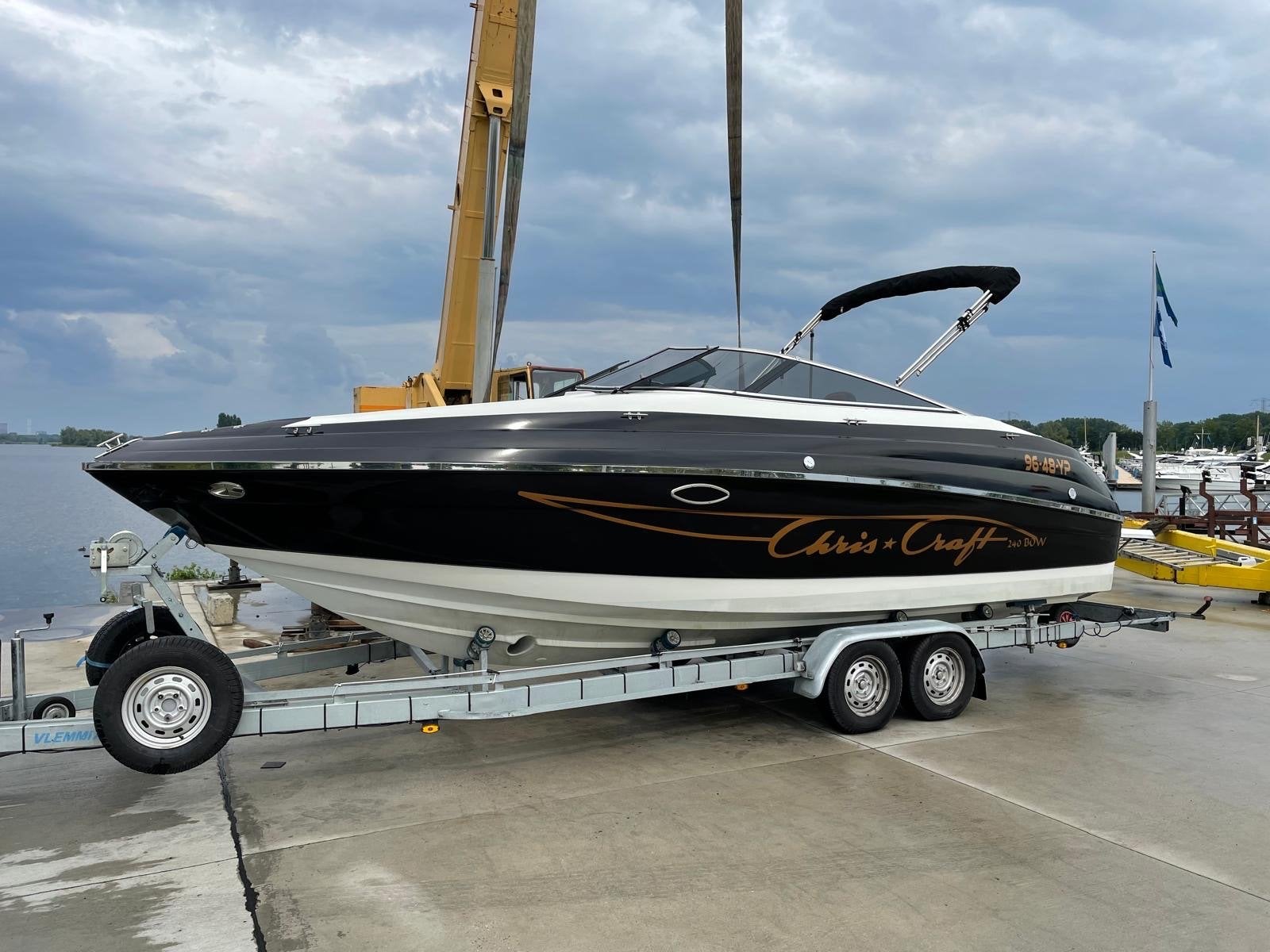 Chris Craft 240 Bowrider, Watersport en Boten, Motorboten en Motorjachten, Gebruikt, Polyester, Benzine, Binnenboordmotor, Afdekzeil