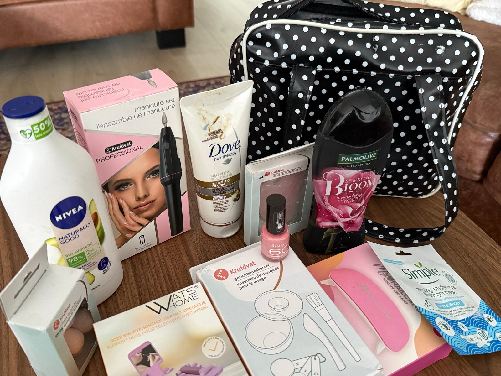 Grote set verzorgingsproducten en manicure/maskerset, Ophalen of Verzenden, Nieuw, Bad & Douche