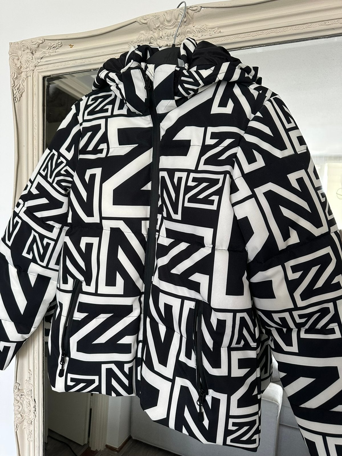 Ski jack Nikkie maat 38, Kleding | Dames, Ophalen of Verzenden, Zo goed als nieuw, Maat 38/40 (M), Zwart
