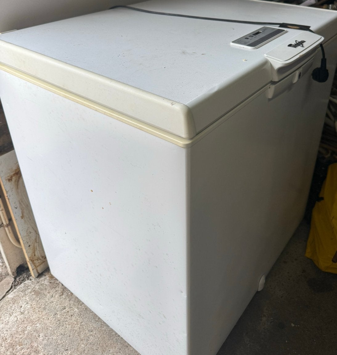 Gratis Vriezer met storing - Werkt nog, maar niet optimaal, Ophalen, Vrieskist, Gebruikt, Minder dan 85 cm