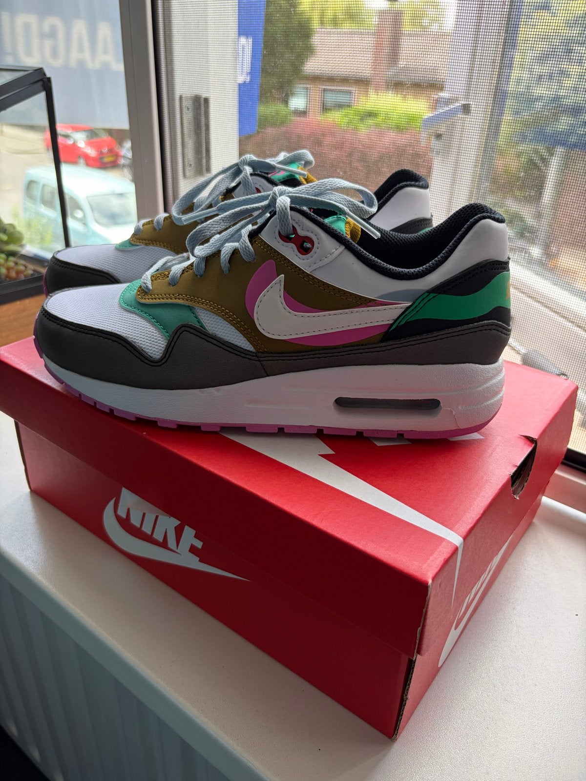 Nieuwe Nike Sneakers Maat 38,5 - Limited Edition, Ophalen of Verzenden, Nieuw, Sneakers of Gympen