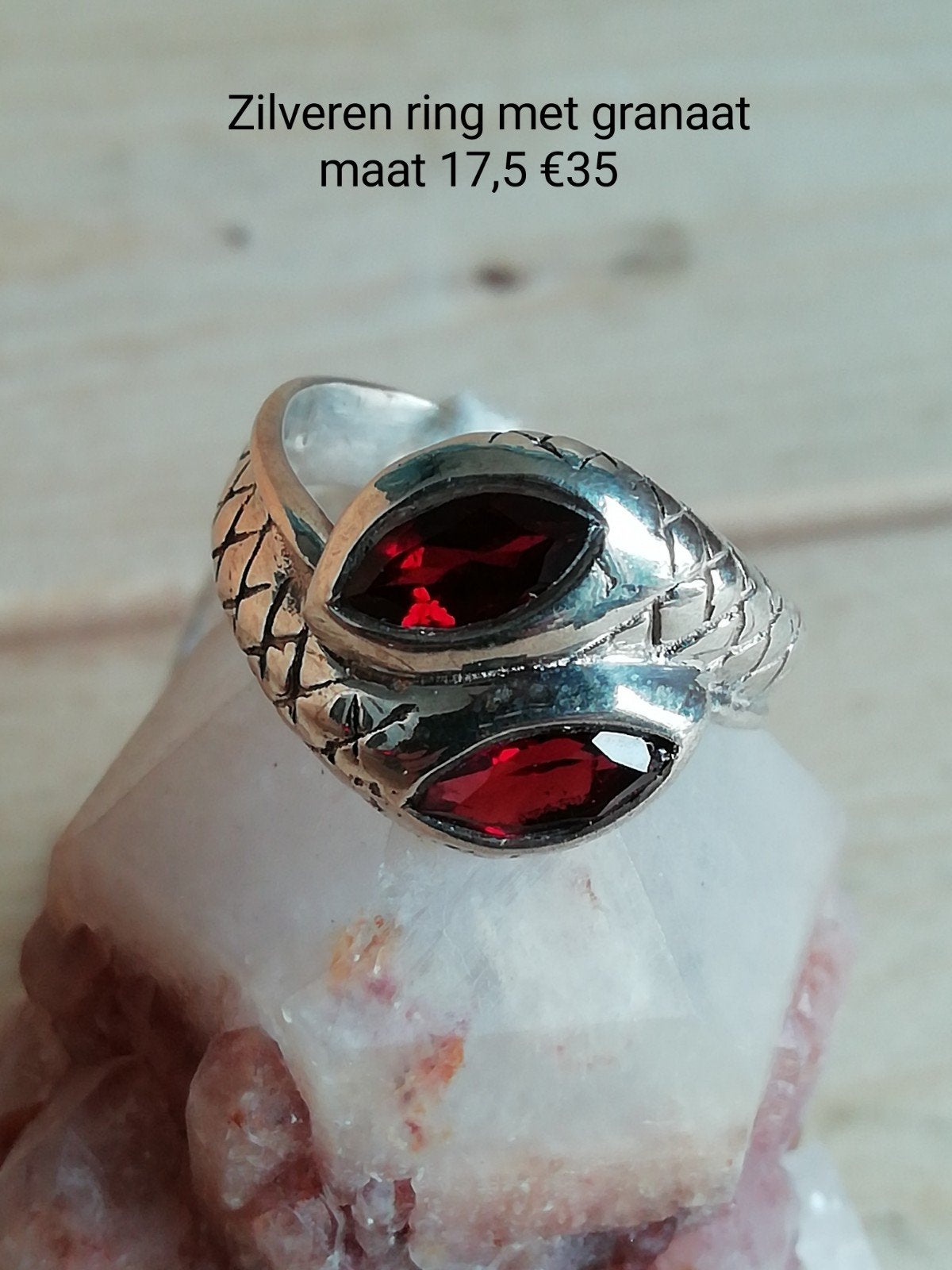 Zilveren ring met granaat maat 17,5, Groenendijk 22 Lage Zwaluwe, Nieuw, Ophalen of Verzenden, Sroubos33@hotmail.com