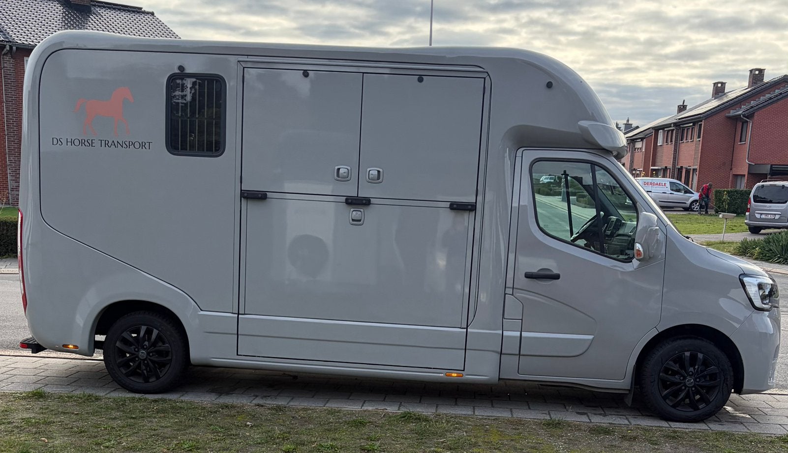 Renault krismar 2024, Dieren en Toebehoren, Ophalen, Gebruikt, Overige materialen, Overige typen