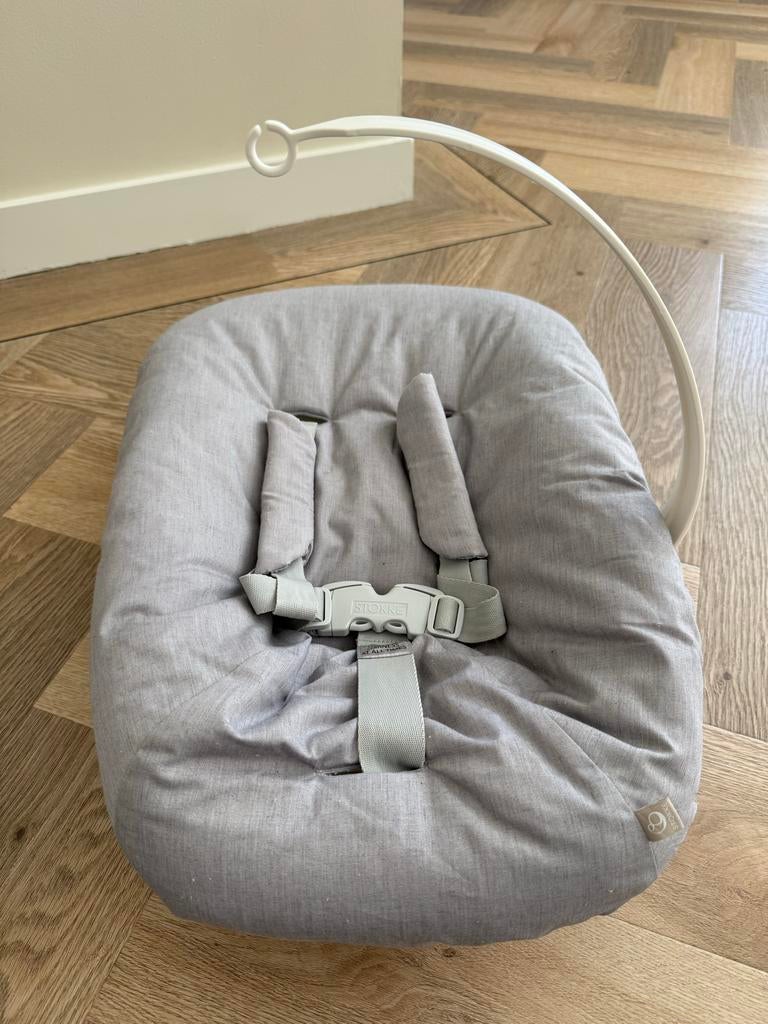 Stokke Tripp Trapp Newborn Set + speelgoedhanger, extra hoes, Kinderen en Baby's, Kinderstoelen, Ophalen of Verzenden, Zo goed als nieuw