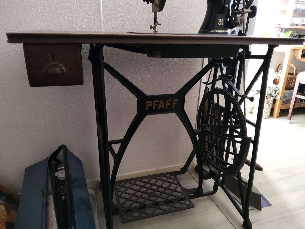 naaimachine PFAFF, Ophalen