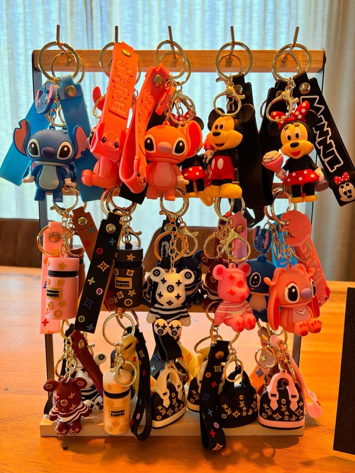 Leuke sleutelhangers - Disney, Stitch, tassen en meer!, Verzamelen, Sleutelhangers, Ophalen, Nieuw, Knuffel of Figuurtje