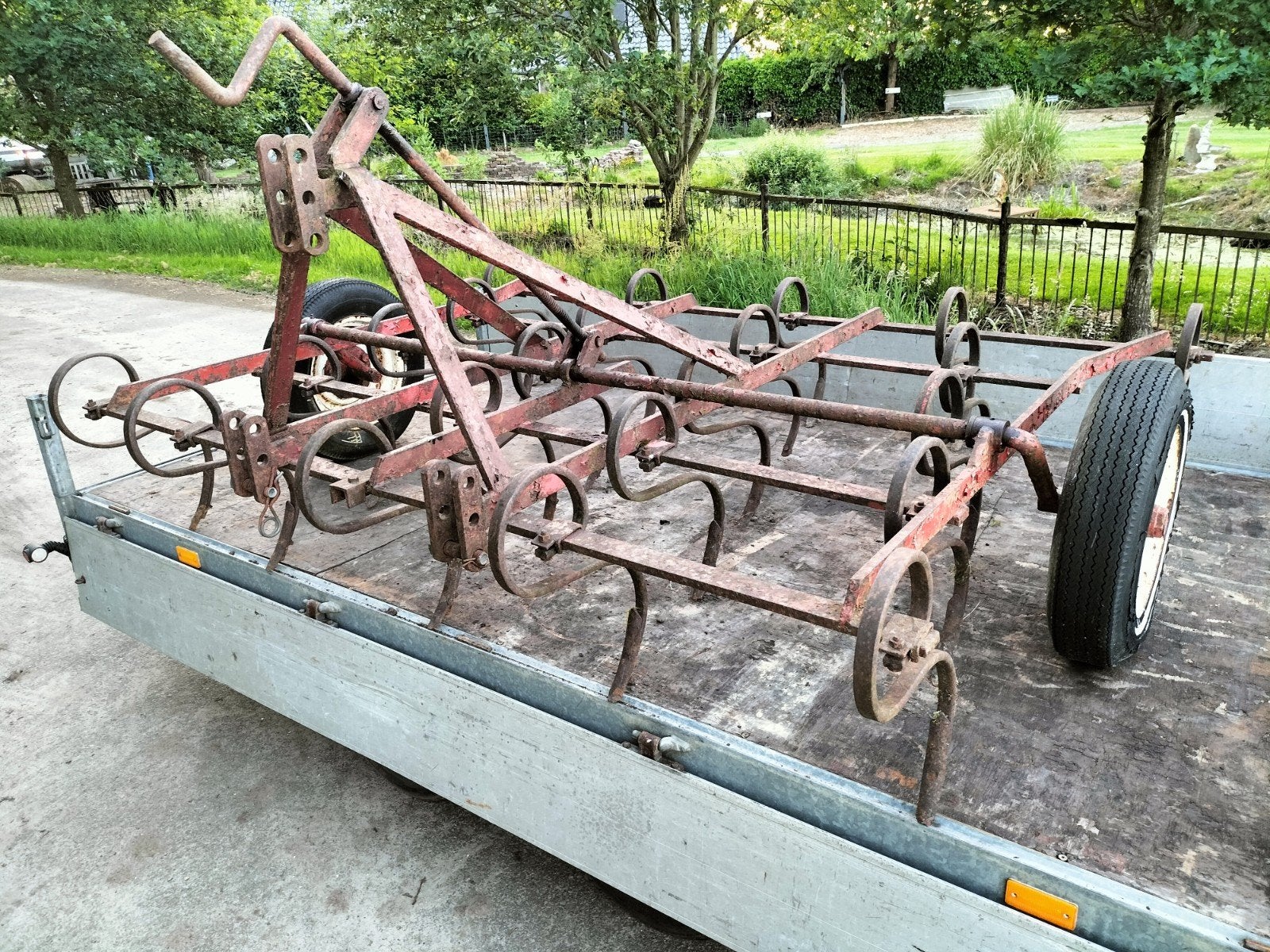 Triltandcultivator cultivator voor paardebak