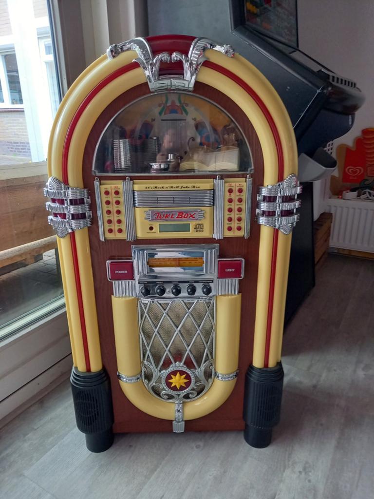 Retro Juke Box, Verzamelen, Automaten | Jukeboxen, Ophalen, Zo goed als nieuw, 1970 tot heden, Wurlitzer