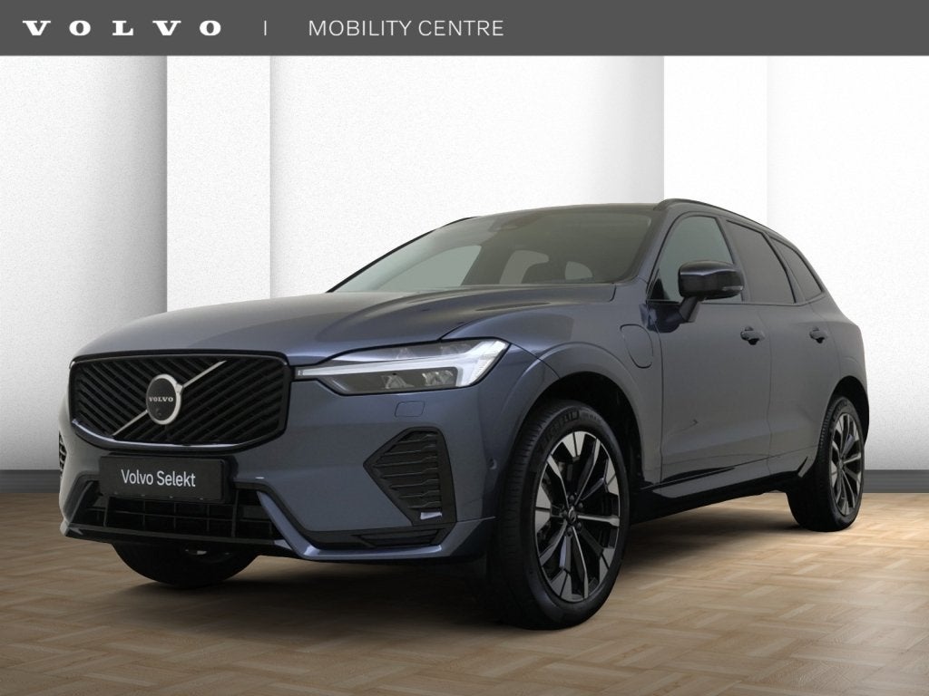 Volvo XC60 T6 AWD Ultra Dark | Luchtvering | Trekhaak | 360, Auto's, Automaat, Gebruikt, 4 cilinders, Blauw