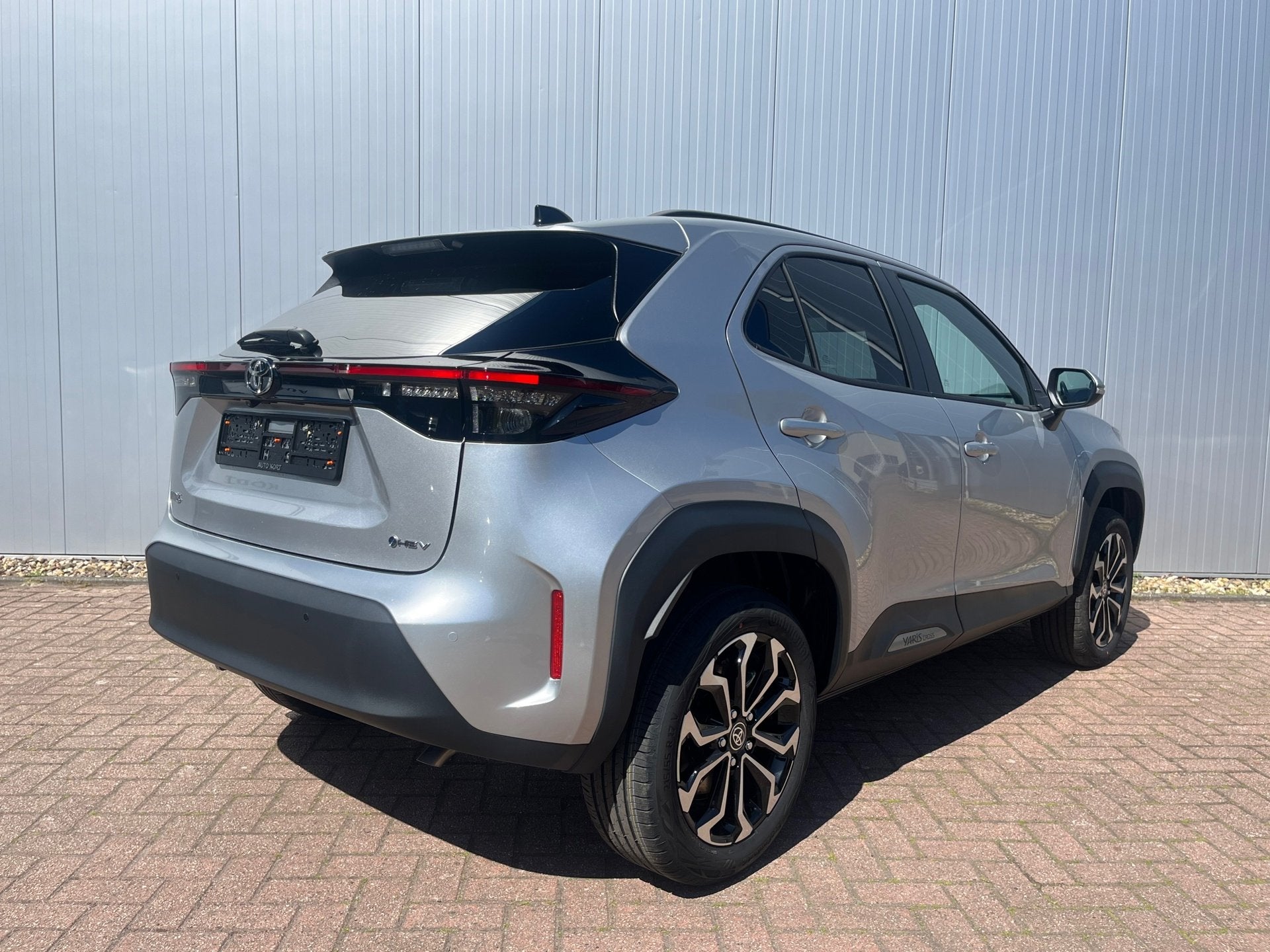 Toyota Yaris Cross 1.5 Hybrid 130 Dynamic | Trekhaak | Adapt, Auto's, Dealer onderhouden, Stof, Gebruikt, Met garantie (alle)
