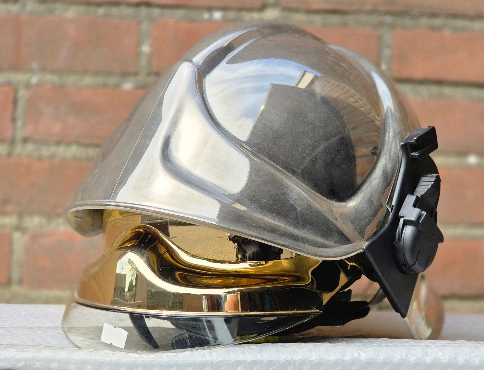 brandweerhelm brandweer Frankrijk Sicor, Ophalen of Verzenden, Nederland, Embleem of Badge