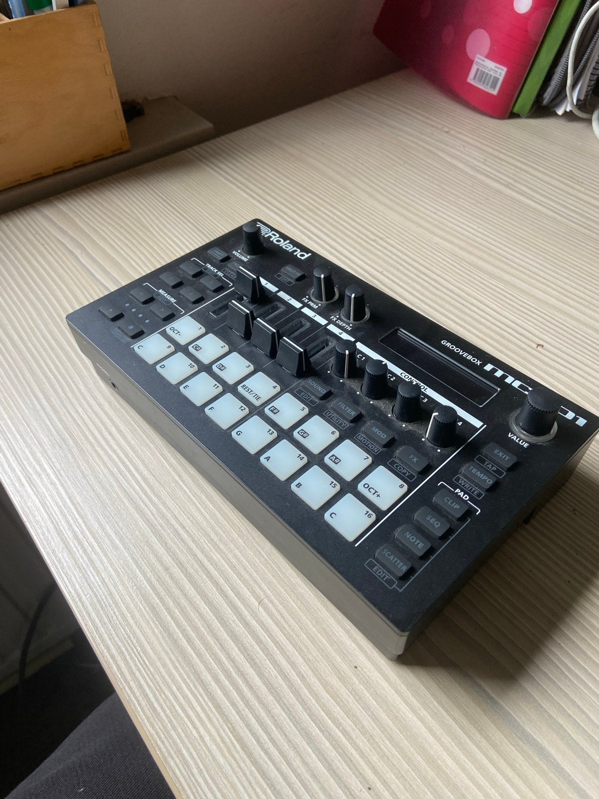 Roland MC-101 Groovebox met originele doos, Roland, Zo goed als nieuw, Met midi-aansluiting, Overige aantallen