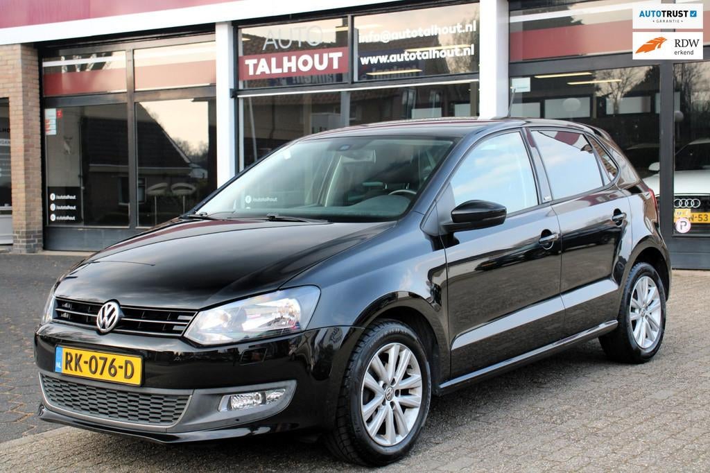 Volkswagen Polo 1.2 Comfortline | APPLE CARPLAY, STOELVERWAR, Voorwielaandrijving, Euro 5, Zwart, 60 pk