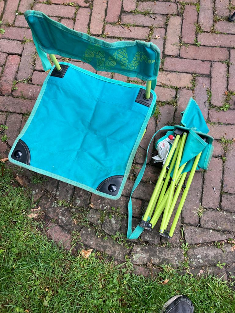 Decathlon Kinder campingstoeltjes - uitklapbaar, Caravans en Kamperen, Ophalen, Zo goed als nieuw, Campingstoel