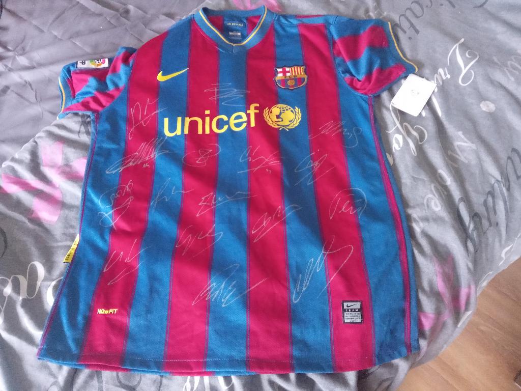 Gesigneerd FC Barcelona shirt in de maat M, Sport en Fitness, Voetbal, Maat M, Ophalen of Verzenden, Nieuw, Shirt
