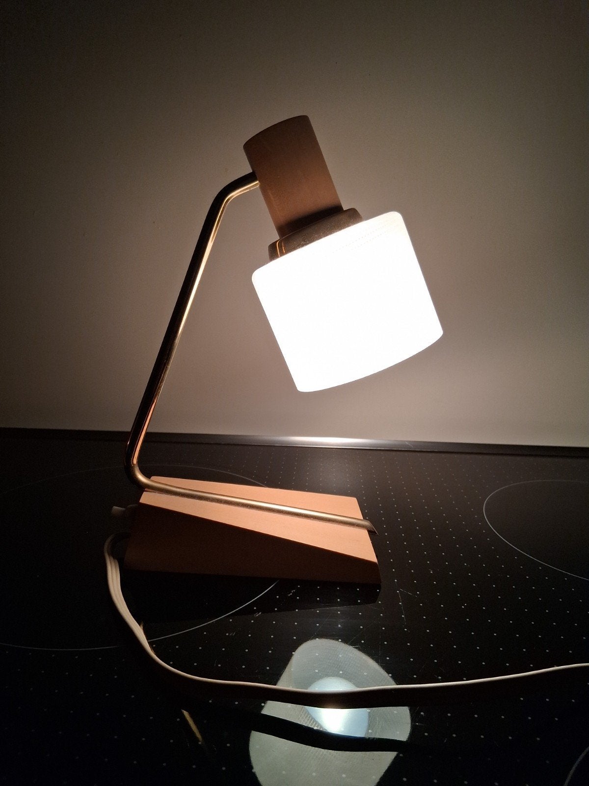 Vintage Tafellamp Hout en Messing met Glazen Kap, Antiek en Kunst, Ophalen of Verzenden