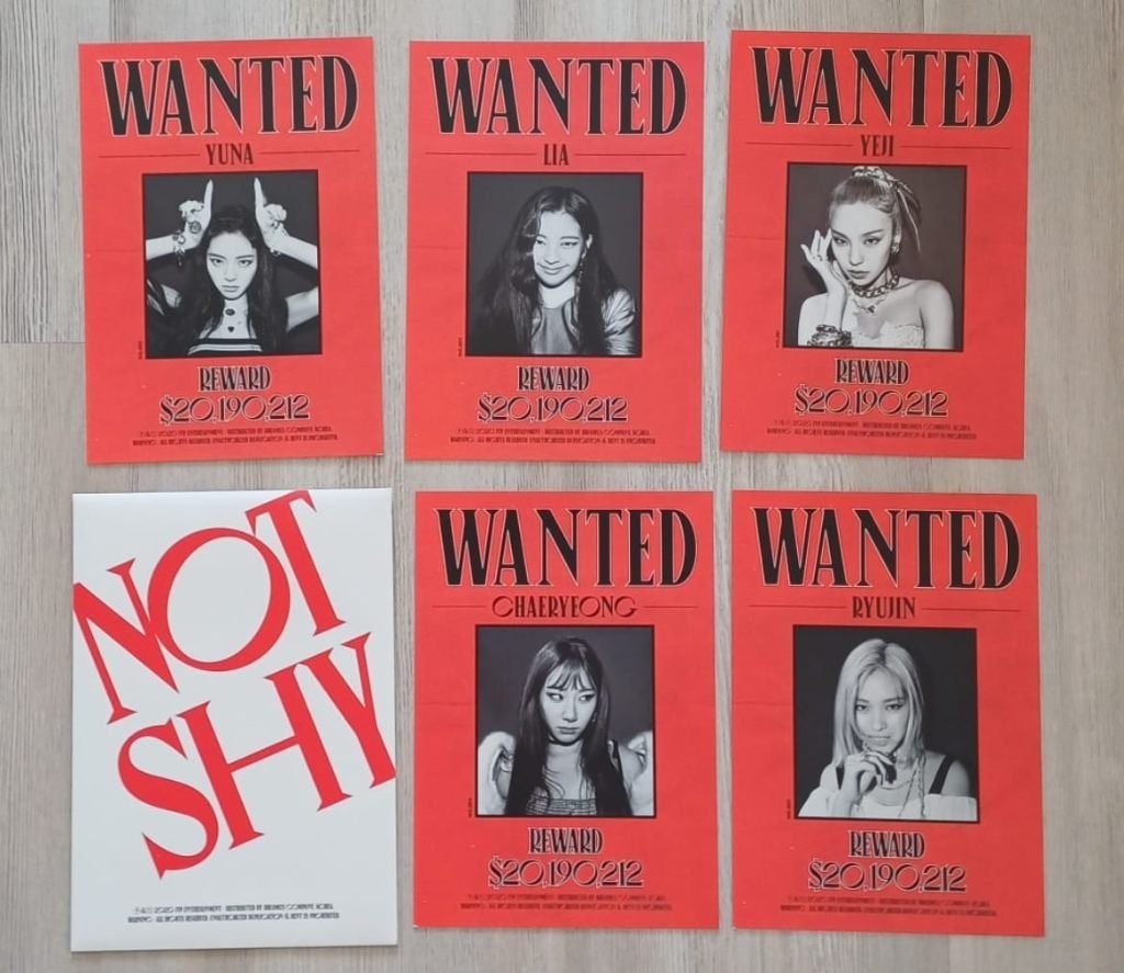 Pre-order postcards ITZY NOT SHY, Cd's en Dvd's, Cd's | Verzamelalbums, Zo goed als nieuw, Overige genres, Album, Bonusmateriaal