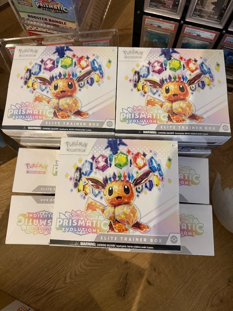 Prismatic Evolutions Elite Trainer Box (2x), Ophalen of Verzenden, Nieuw, Overige typen, Foil