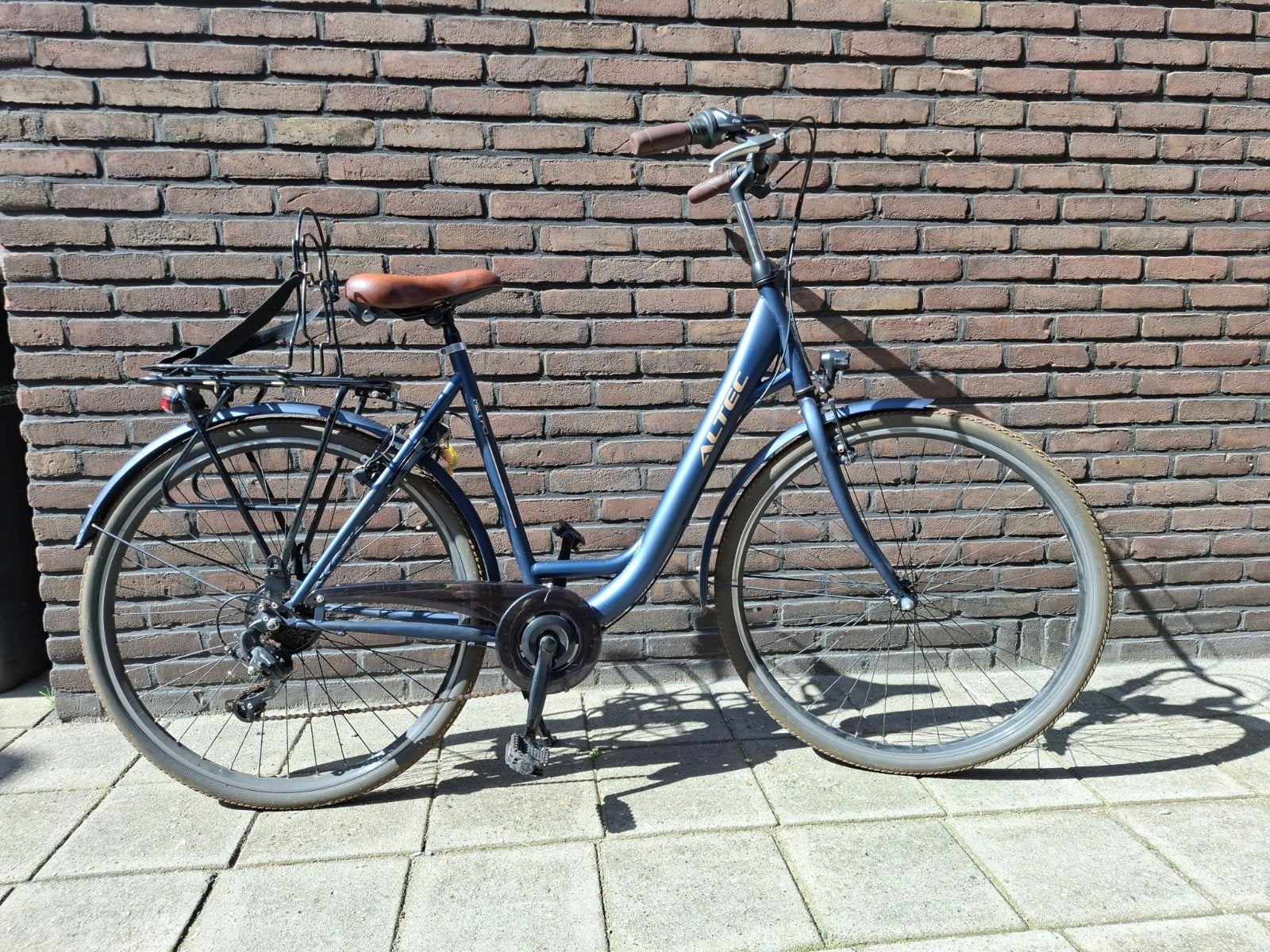 Altec fiets 28 inch 7 versnellingen., Fietsen en Brommers, Fietsen | Dames | Damesfietsen, Gebruikt, Velgrem, Versnellingen, 50 tot 53 cm