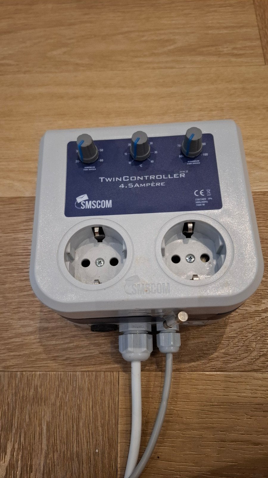 SMSCOM TwinController MK2 4,5A – temperatuurregelaar voor 2, Ophalen of Verzenden, Zo goed als nieuw
