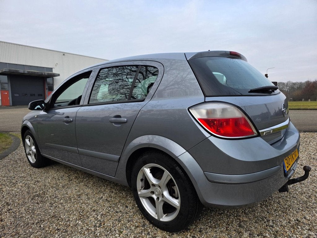 Opel Astra 1.6 Edition 5-deurs *apk:01-2027*, Auto's, Opel, Voorwielaandrijving, 15 km/l, Gebruikt, 4 cilinders